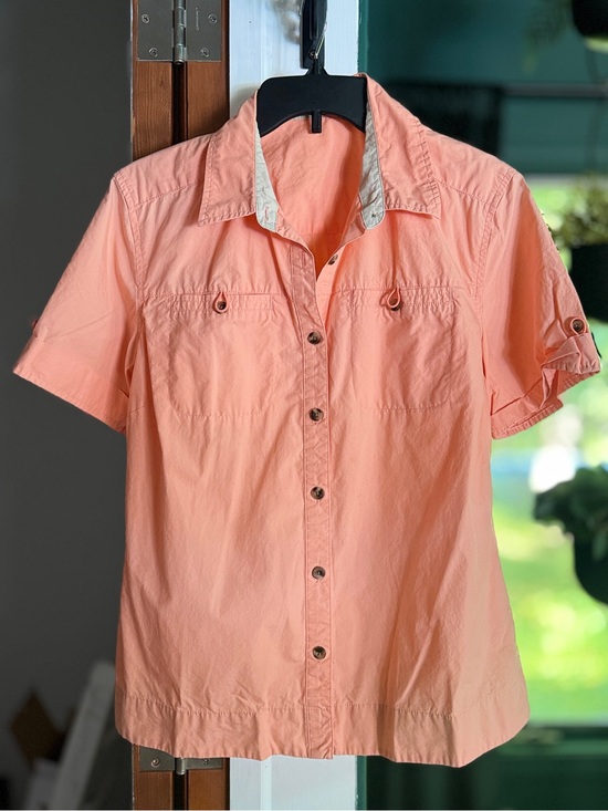 Gander Mountain Tops - Jurassic Cosplay 90s Universal Bounding Light Coral Short Sleeve Button-Up Shirt